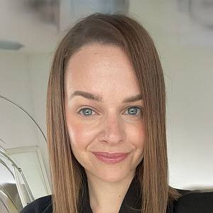 anouck-email-signature-img